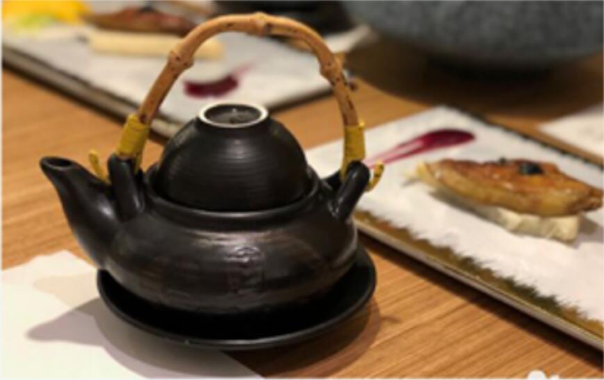 茶水小食   独立包装坚果   手工热茶等供您品尝